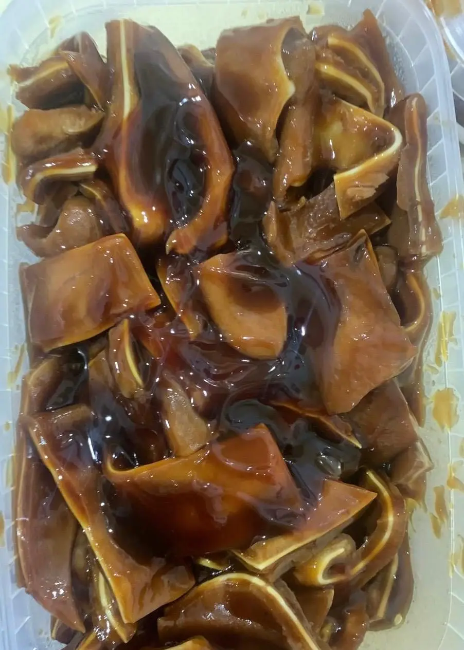 Уши целые в соусе ,1кг